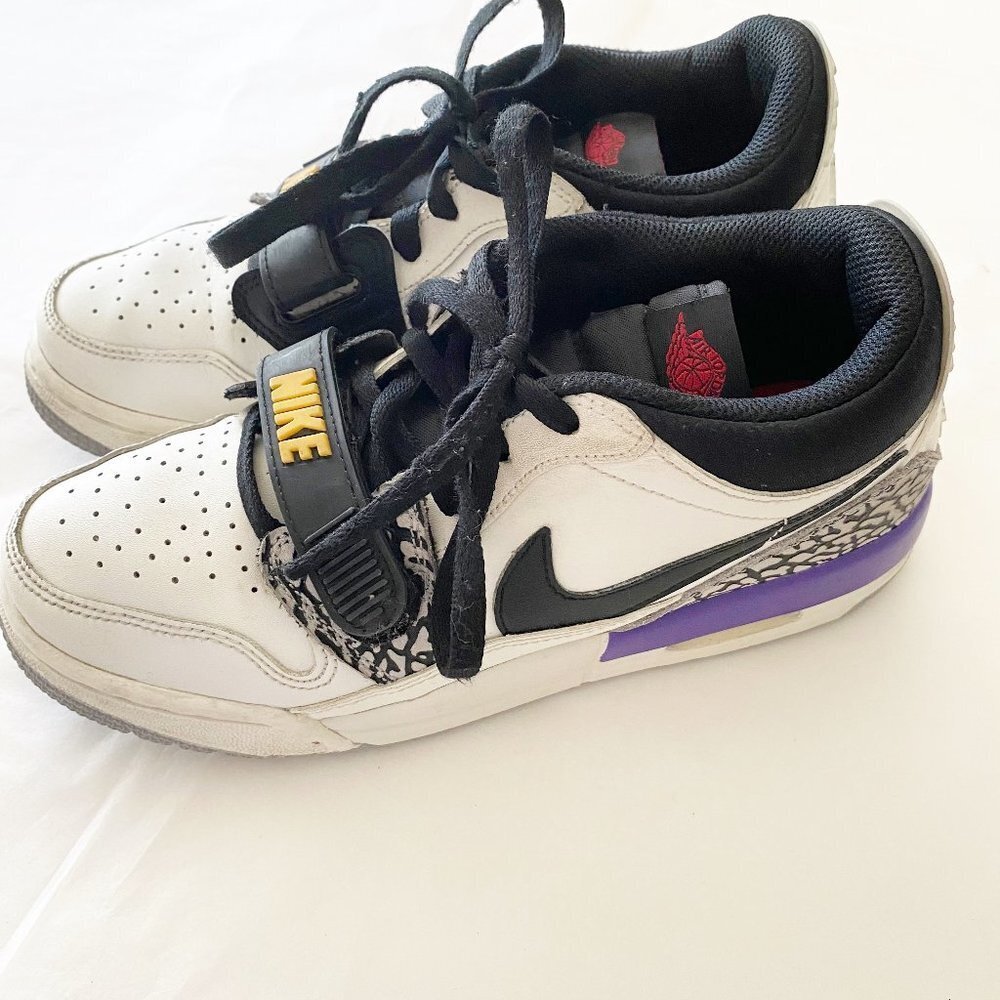 Air Jordan Legacy 312 Low Lakers Youth GS size 6Y